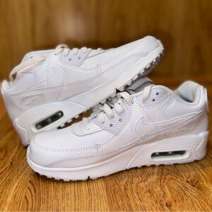 NEW Nike Air Max 90 LTR White Sneakers, size 6Y